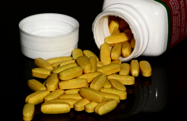 B_vitamin_supplement_tablets.jpg